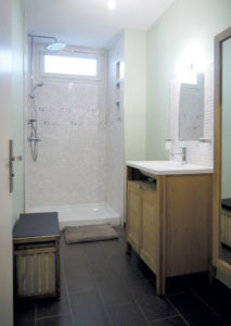 Rénovation d'une salle de bains en salle d'eau 2 salle de bains apres 2 sonia gordo