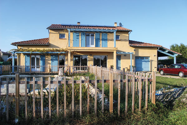 Maison écologique auto-construite à Fontenilles 1 maison écologique toulouse