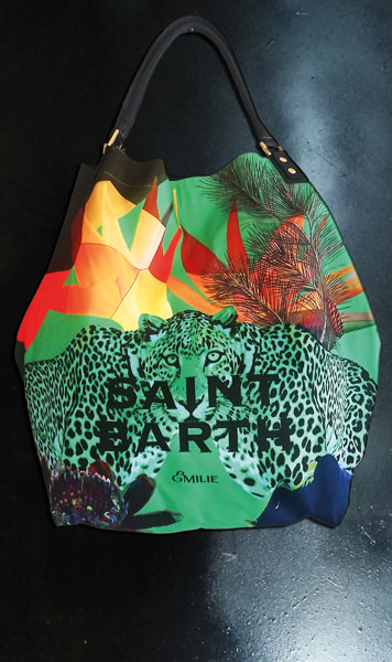 Émilie Decombaz, styliste, créatrice de la marque Ékorce 2 émilie decombaz, ékorce, toulouse, maroquinerie vegan