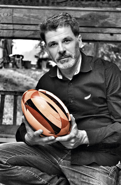 Les ballons de rugby en bois de Pierre Armengaud 1 pierre armengaud ballon rugby en bois