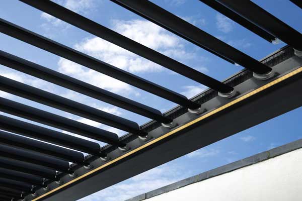 Pergola bioclimatique rétractable 4 confort solaire pergola toulouse colomiers