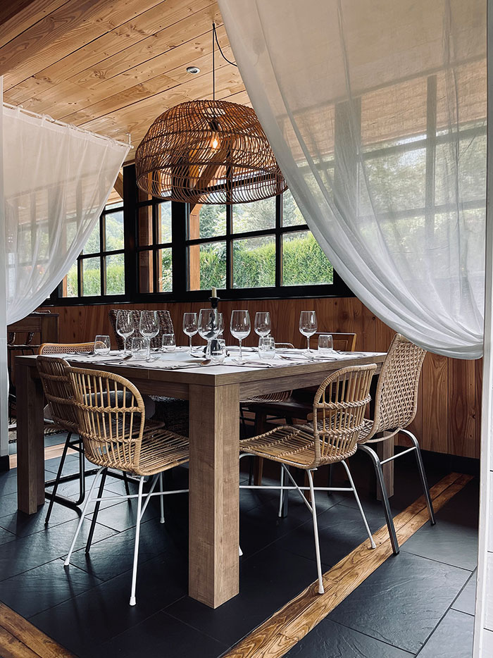 Le lieu incontournable des Pyrénées 2 restaurant chic boheme bobby a saint-lary pyrenees occitanie