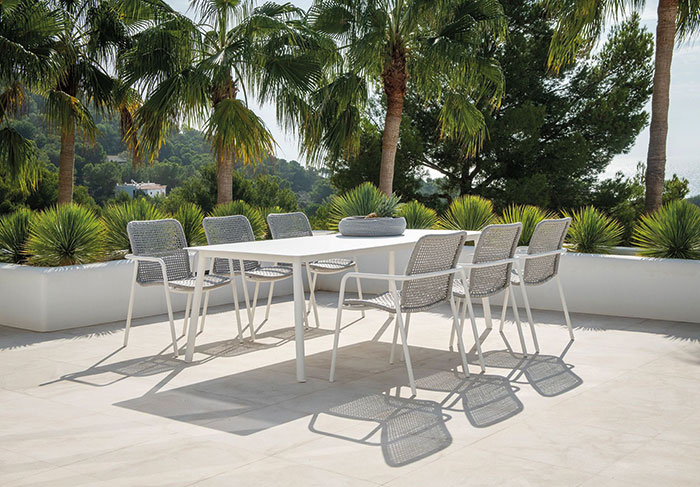 Tables d'extérieur en aluminium 4 table a manger outdoor selection ma maison magazine