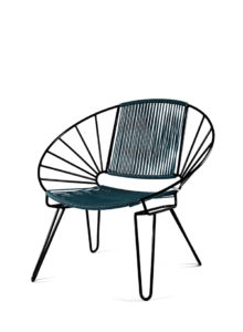 Dehors au soleil 2 table assise chaise lounge luminaire canape exterieur jardin