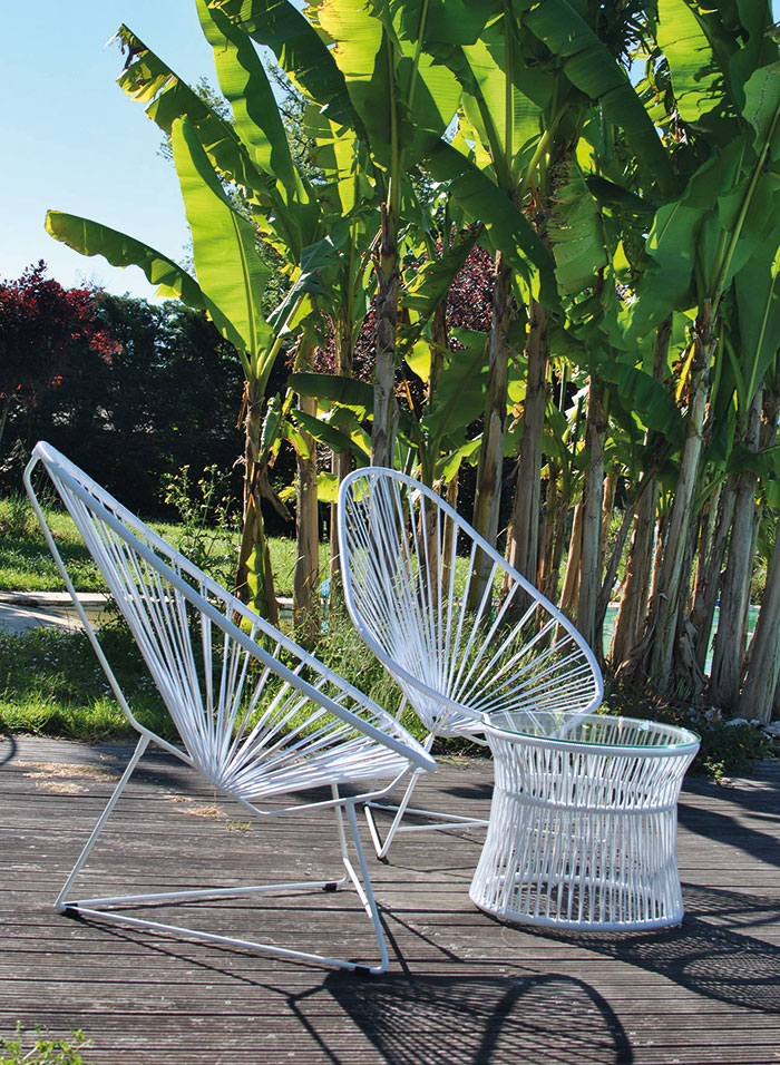 Dehors au soleil 8 table assise chaise lounge luminaire canape exterieur jardin