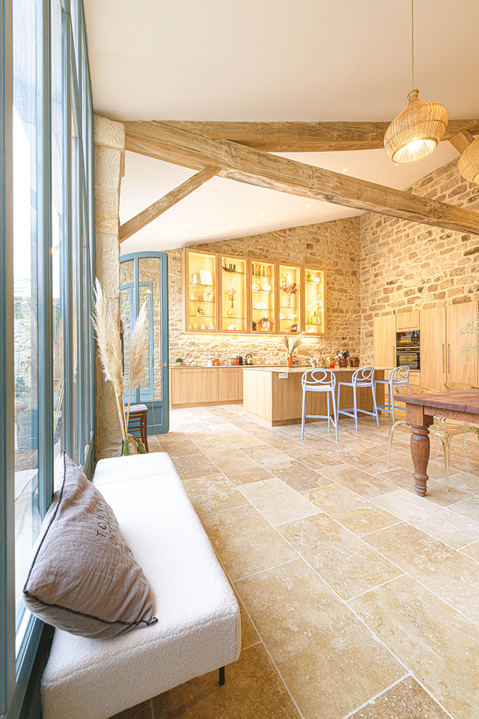 Pour l'amour de la belle pierre 2 maison ancienne renovee tarn architecte d'interieur delphine eche