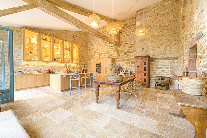 Pour l'amour de la belle pierre 3 maison ancienne renovee tarn architecte d'interieur delphine eche