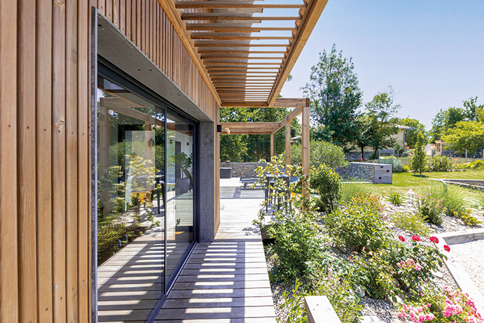 Bien entretenir sa terrasse bois 4 comment entretenir sa terrasse en bois conseils ma maison magazine 04