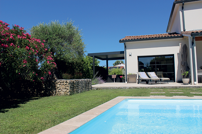 Pergola bioclimatique à Castelginest 1 pergola bioclimatique castelginest dagui